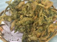 -红栌温泉山庄生态美食餐厅