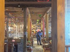 -老牌坊云南鱼豆花火锅(爱建店)