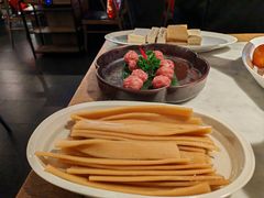 -尚尚仙·酸汤猪手·猪肚鸡火锅(华联万柳购物中心店)