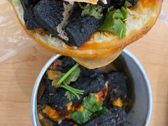 自黑豆腐荚膜-自黑豆夫·臭豆腐夹馍(四海唐人街店)