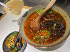 -百春原湖南牛肉粉(百联世纪店)