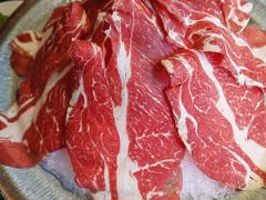 进口牛上脑-鲜入唯煮·港式海鲜牛肉火锅(金宝街店)