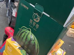 -上海龙吴水胜海发市场