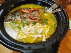 -老滇山寨•云南特色菜•地方菜•民族风情歌舞表演(金碧店)