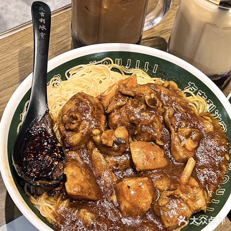 澳门美食🇲🇴｜爱惨了这家特色茶餐厅，扶墙出