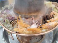 -一口猪海鲜浑锅·东北家常菜