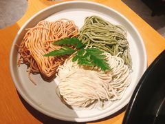 三色菜汁面-煲宫猪肚鸡(晶品店)