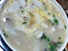 鱼头豆腐汤-阳江河堤老牌曾记美食
