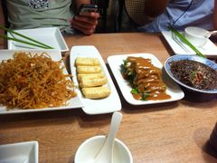 -徽湘园和马路串串火锅