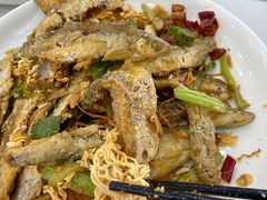 -丹水桥地锅鱼·翘嘴鲌·地方特色全鱼宴(丹江口大坝店)