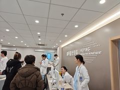 -上海大学附属上海和平眼科医院
