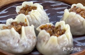 Stuffed Chicken and Sticky Rice Dumplings