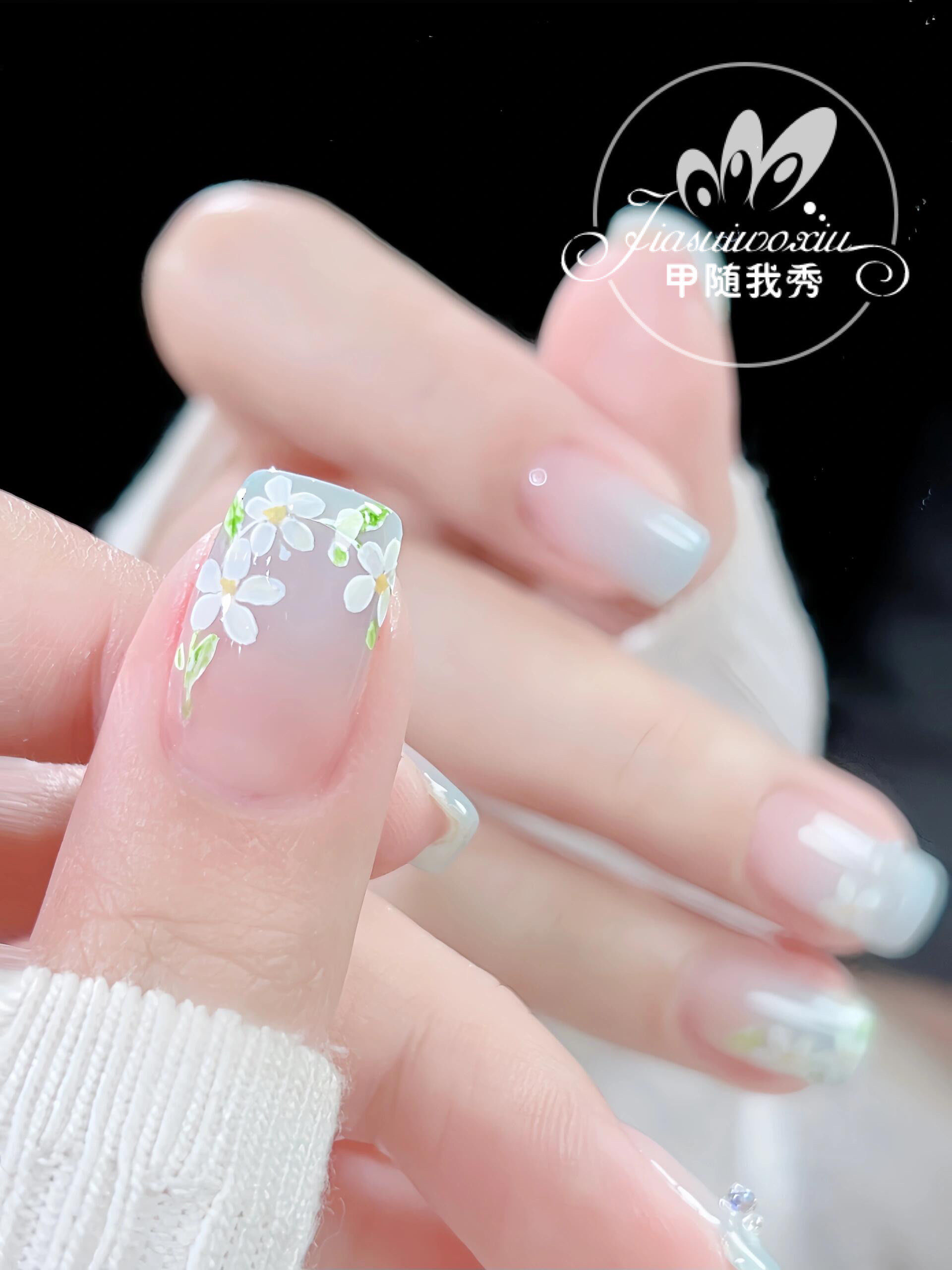 清凉一夏07蓝色渐变手绘花卉美甲超百搭