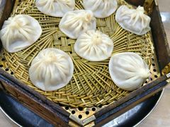 灌汤包-西安贾三灌汤包·回坊小吃·清真炒菜(北院门总店)