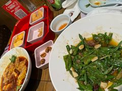 -黄泥岗·地道湖北菜(奥特莱斯店)