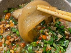 -肖肖酸萝卜鱼火锅(总店)