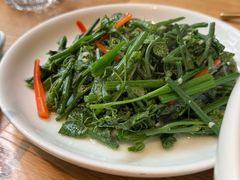 清炒豌豆尖-一坐一忘云南菜(三里屯店)