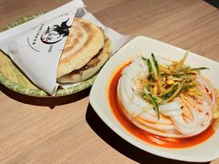 米皮-白起肉夹馍