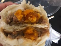 咸蛋黄超人包-老陶包子铺(南大西南村店)