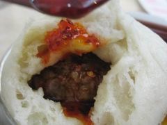 包子灌辣子-胡家包子·清真(大众巷店)