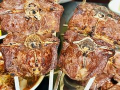 -烤肉小伙烤肉店