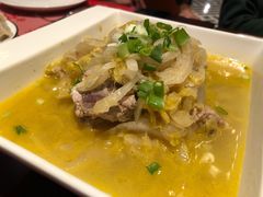 酸菜炖猪肉-长白山鲁能胜地瑞士酒店-度假村·怡客全日制餐厅