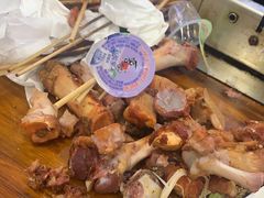-哈尔滨小酒馆·鲜肉现穿自助烧烤(康新花园店)