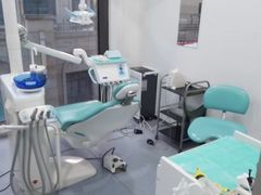 -岳辰齿科(浦东长泰店)