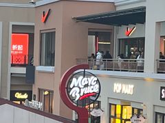 -NIKE上海青浦换季优惠店