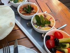 蘸酱拼盘-ELI FALAFEL Lebanese&Mediterranean黎巴嫩美食(富城路店)