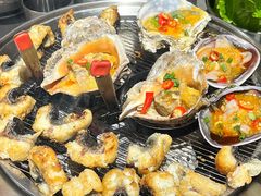 -围炉肉舍•炭烤活鳗•丹东海鲜烤肉(步行街店)