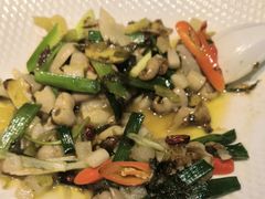 酸菜炒肥肠-闽公馆·客家私房菜·商务宴请·包厢(杏林橡树湾店)