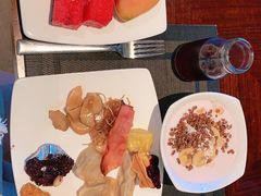 -三亚湾海居铂尔曼度假酒店