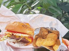 -牛约堡·手作牛肉汉堡(长宁店)