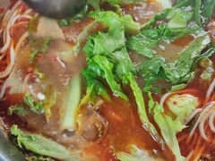 -黄利砖万峰林布依特色酸笋牛肉馆