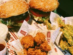 -The Habit Burger Grill 哈比特汉堡(复兴soho店)