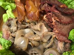 -闯关东东北农家菜(崂山石老人店)