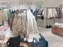 -URBAN REVIVO(西安Momopark店)