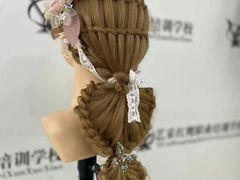 -艺采红鹰职业培训学校