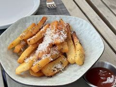 -MONICH牛排融合餐厅(和义大道购物中心店)