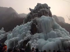 -大平台龙居瀑布旅游区