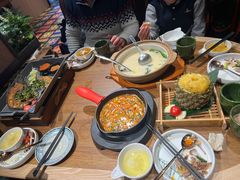 -云海肴·汽锅鸡·云南菜(天山百盛优客店)