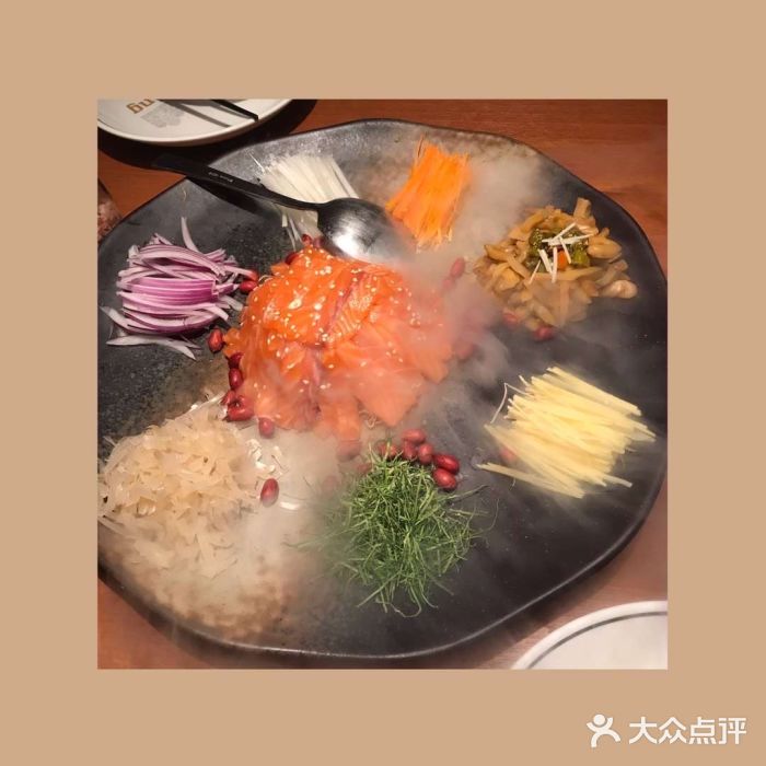 小炳胜(卓悦中心店)黑松露捞起三文鱼图片
