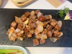 黑胡椒焗牛肉粒-黑鸡小馆(金源店)