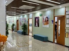 -茂菊口腔连锁(浦东南路店)