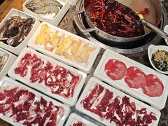 -来龍儿鲜切牛肉自助老火锅