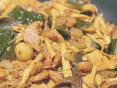 -风光老灶麻辣香锅(大成路翠微百货店)