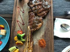 -悦享绿山墙西餐厅