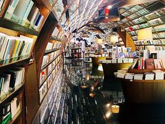 -钟书阁(珍园店)