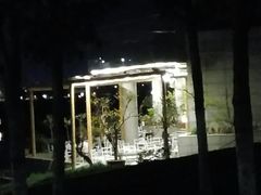 餐饮设施-灞河西岸滨河公园
